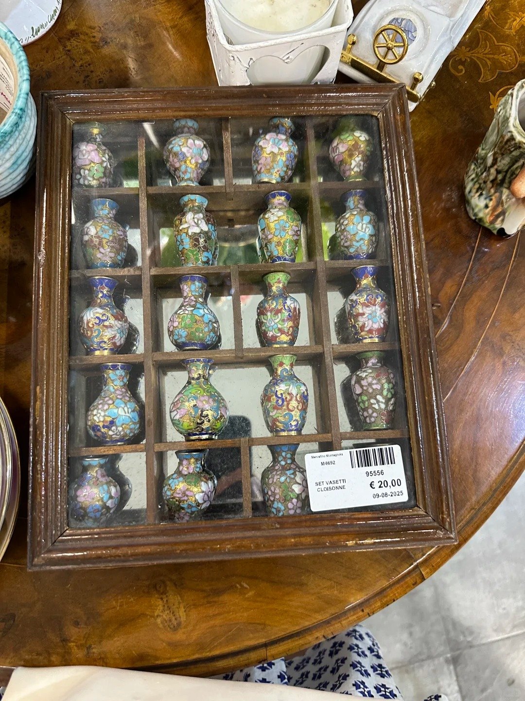 新加坡多祿溙：2026 海外古玩市場解析 | 歐洲回流瓷器的收藏機遇與風險提示